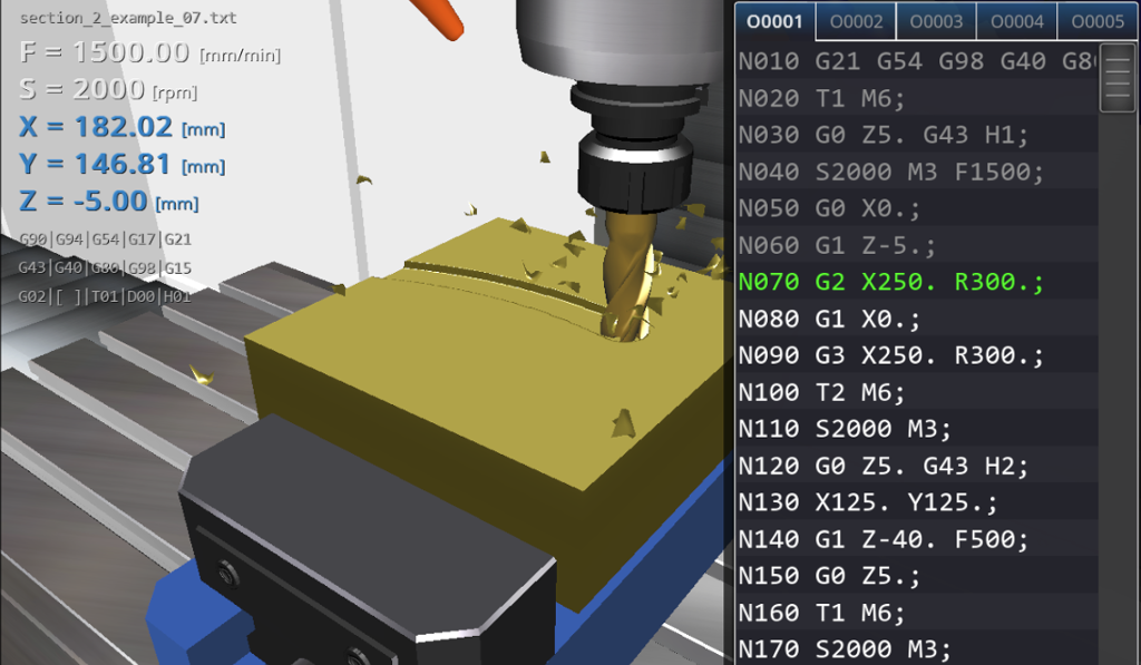 CNC-simulator som simulerer en CNC-fres som freser i et arbeidsstykke av messing. Til høyre for bilderuta som viser fresen, står G-koden som styrer CNC-fresen. Skjermbilde.