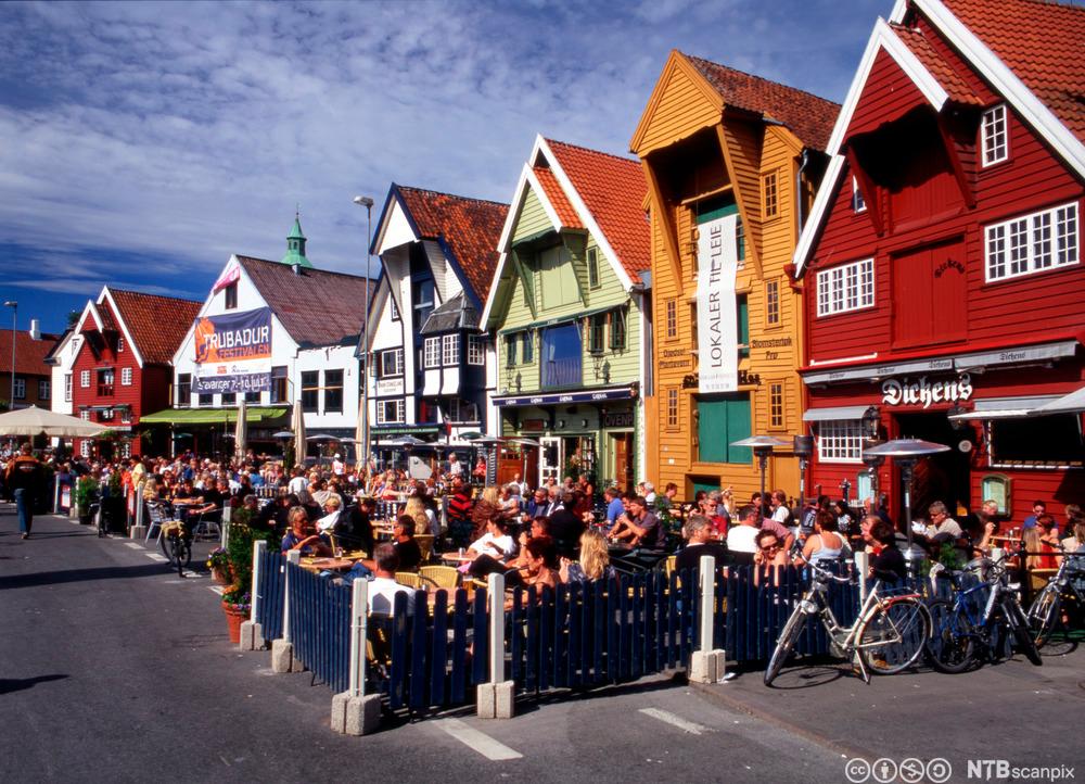 Restaurantar på kaien i Stavanger. Foto.