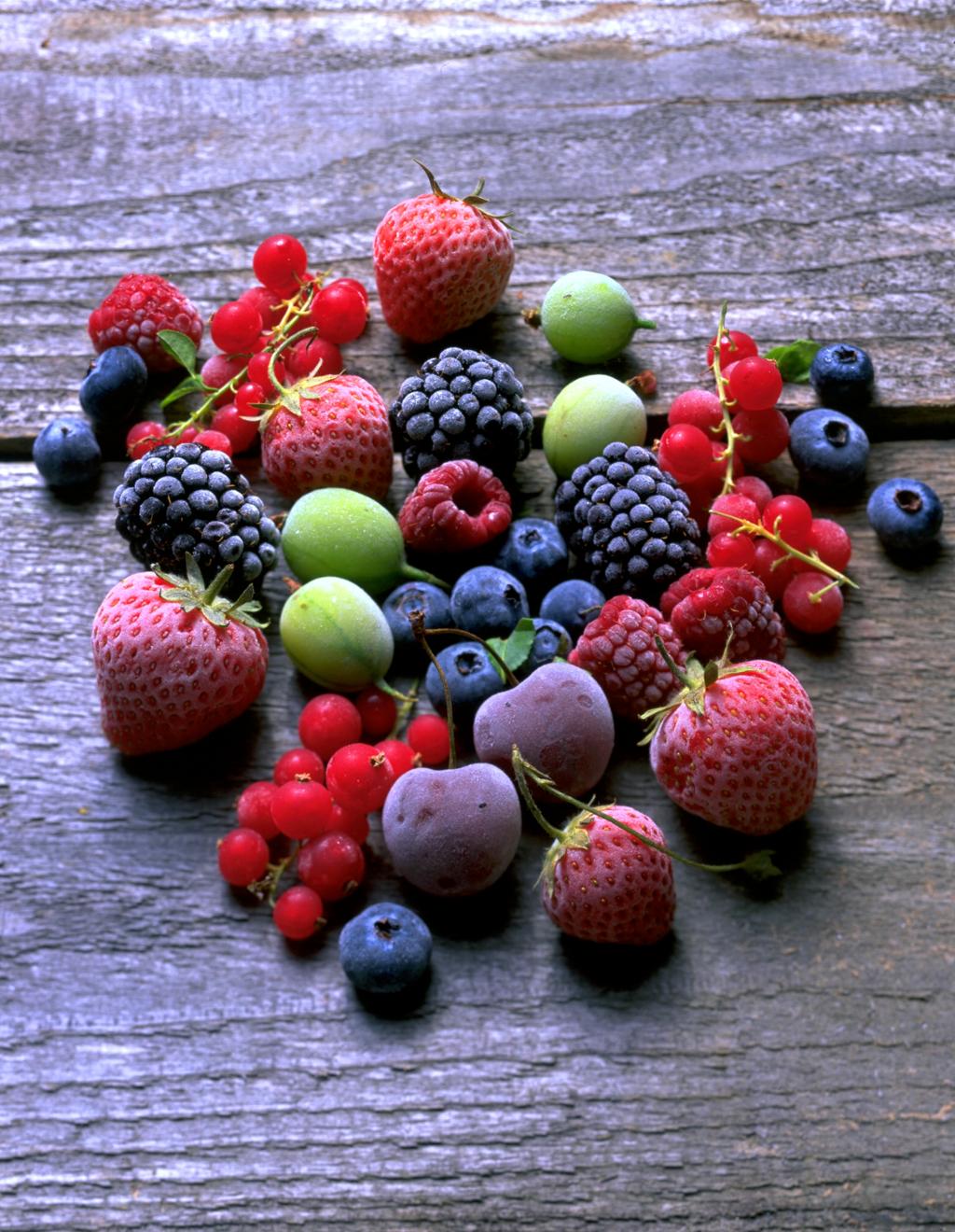 Forskjellige frukt og bær. Foto. 