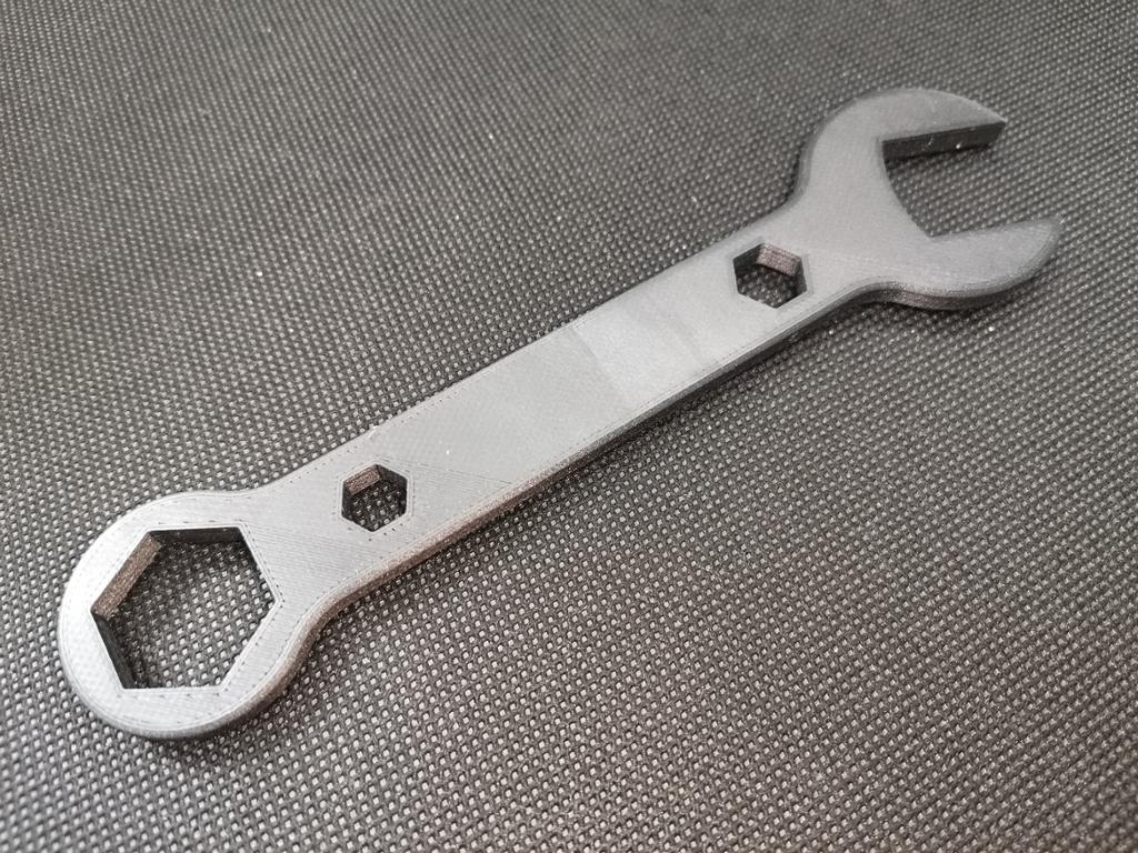 Fastnøkkel som er 3D-printa. Foto.