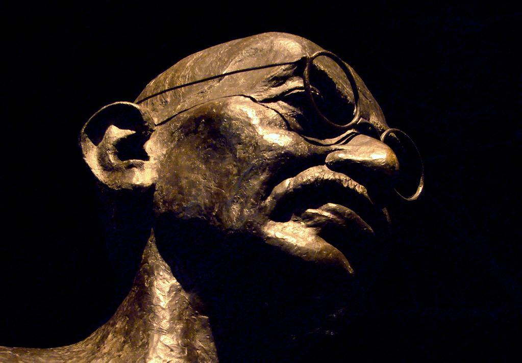 Statue av Mahatma Gandhi. Foto