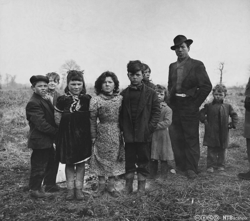 Romanifamilie i Essex i England i 1956. Foto.