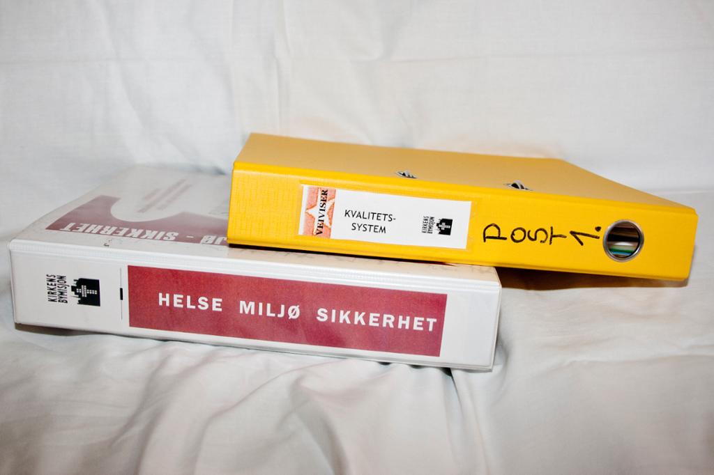 Permer med lover og regler. foto.