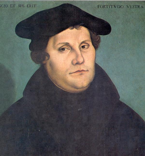 Portrett av Martin Luther. Han har mørke klær og ei mørk lue på. Ansiktsuttrykket er alvorlig. Maleri.