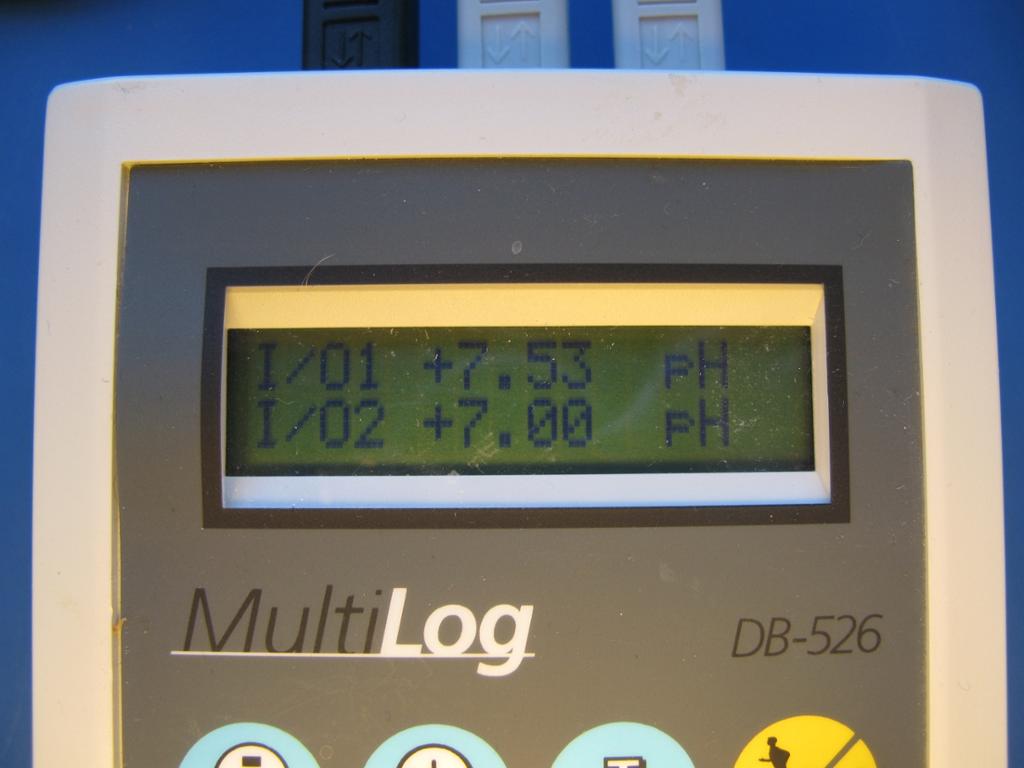 To pH-målinger synlige på loggerens display. Foto.