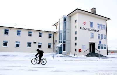Vadsø kommunes administrasjonsbygning. Foto.