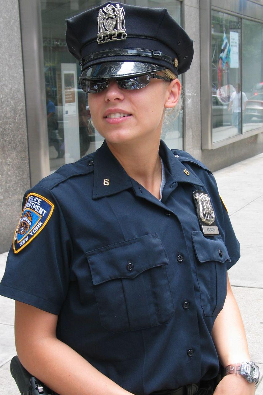 NY Cop.photo.