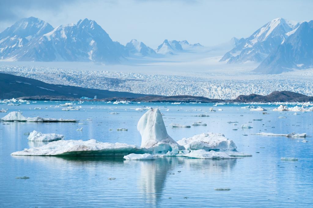 Photo: Glaciers and ice floes on Svalbard on a beautiful sunny day. 