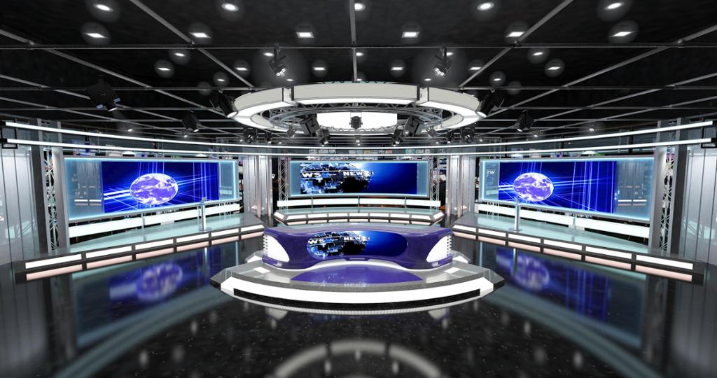 Illustrasjon av virtuelt TV-studio. En programlederbenk står på et opplyst podium i midten av et stort rom med tre store skjermer på veggene bak.