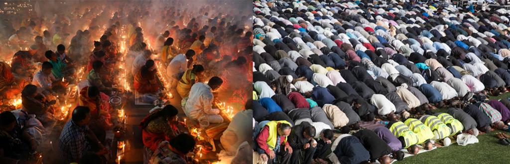 Kollasj av menneskemengde samlet til bønn. På bildet til venstre sitter menneskene med bena i kors mens de ber. De har på seg fargerike klær. På bildet til høyre ligger de bedende bøyd framover og med forhodet i bakken. Foto.