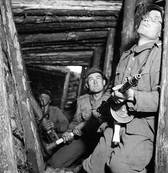 Finske soldater under offensiv i Karelen i 1944. Foto.