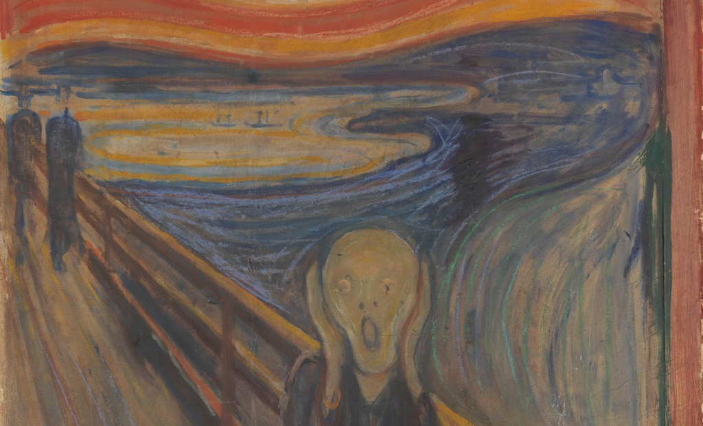 Maleri av en skikkelse med åpen, skrikende munn og hendene mot hodet. Personen står på ei bro ved et hav. I bakgrunnen går to andre skikkelser. Himmelen er malt i dramatiske farger med rødtoner og blåtoner. Illustrasjon.