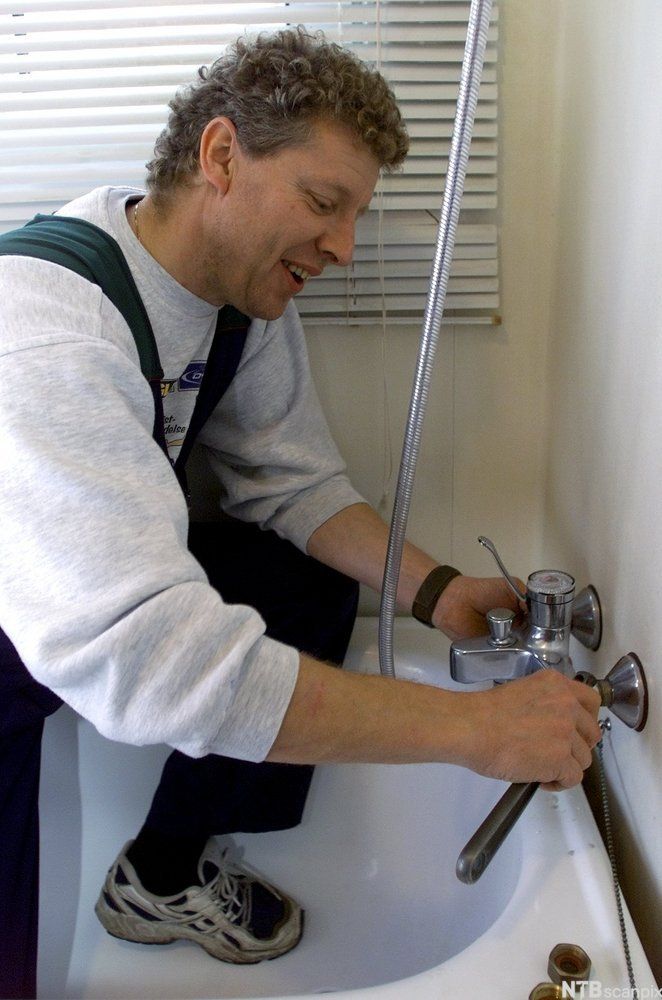 A Plumber in the UK Engelsk NDLA