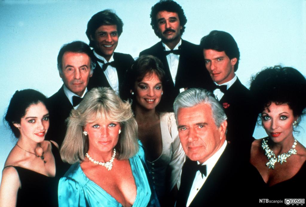 Karakterene i TV-serien Dynastiet fra 80-tallet. Foto.