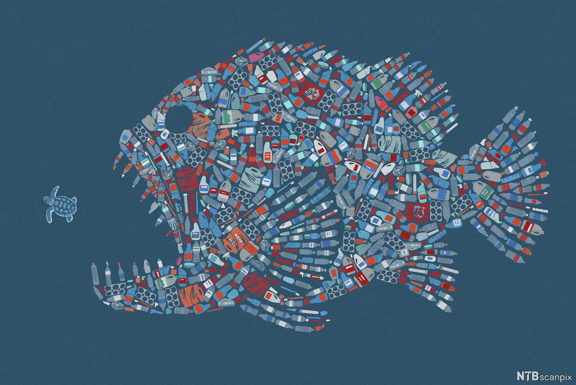 Plastemballasje formet som en rovfisk åpner gapet mot en havskilpadde. Illustrasjon.