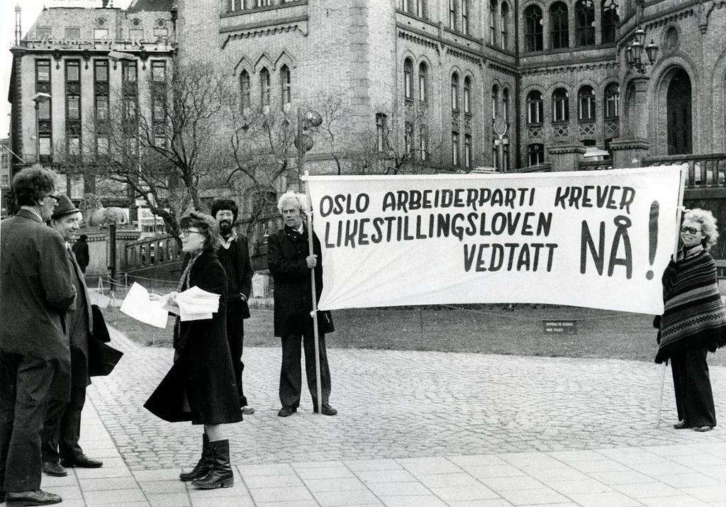 Bilde fra likestillingsdemonstrasjon, 1978. Foto.