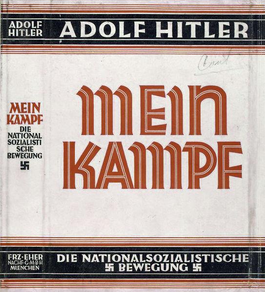 Bokomslag til Mein Kampf av Adolf Hitler. Foto.