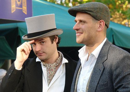 Two men in suits and hats. Photo.