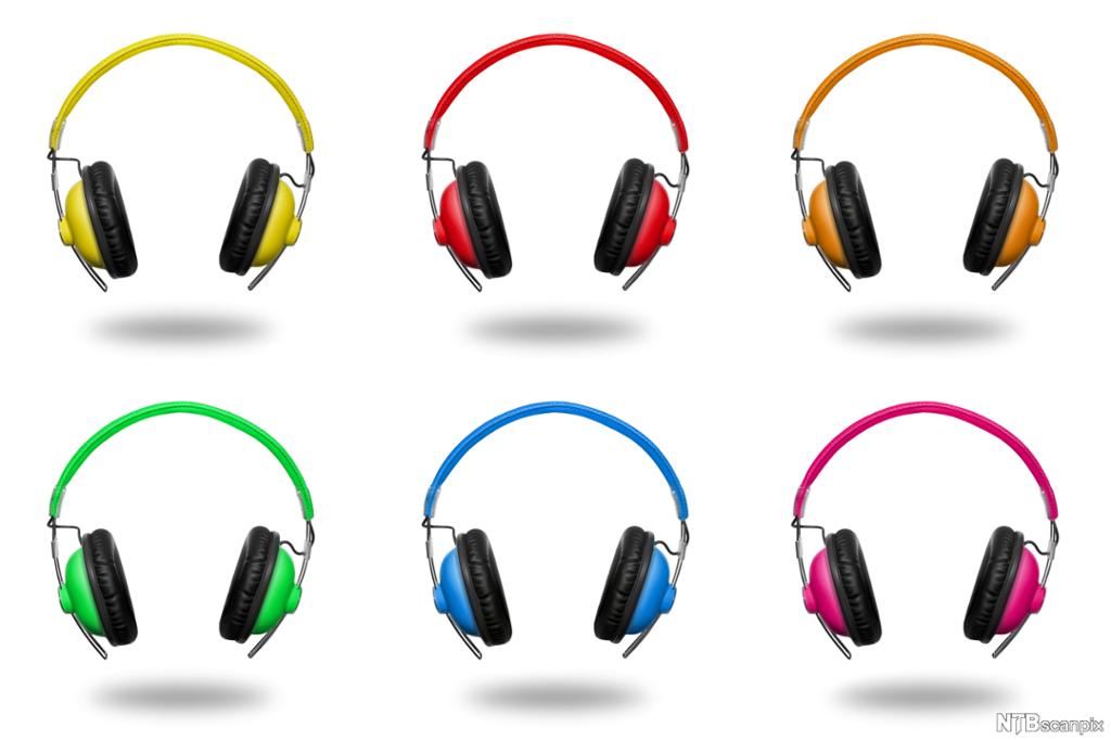 Øyretelefonar i forskjellige fargar. Foto.