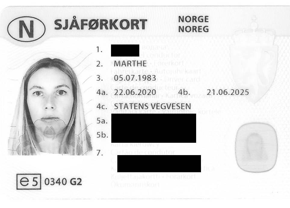 Sjåførkort med bilde av en kvinne. Foto.