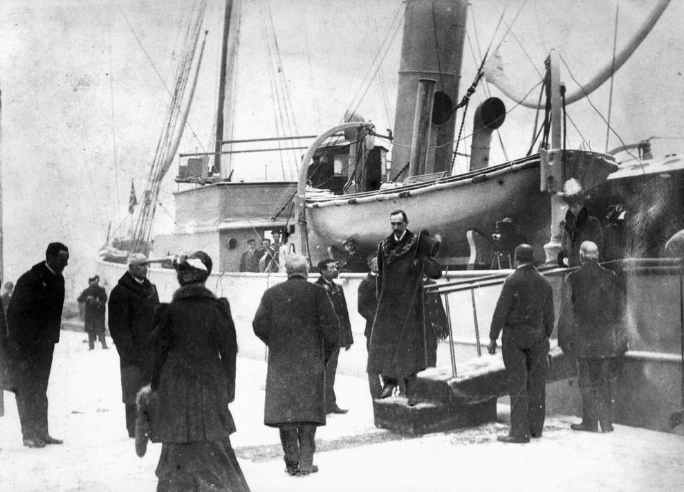 Kong Haakon ankommer Norge 1905
