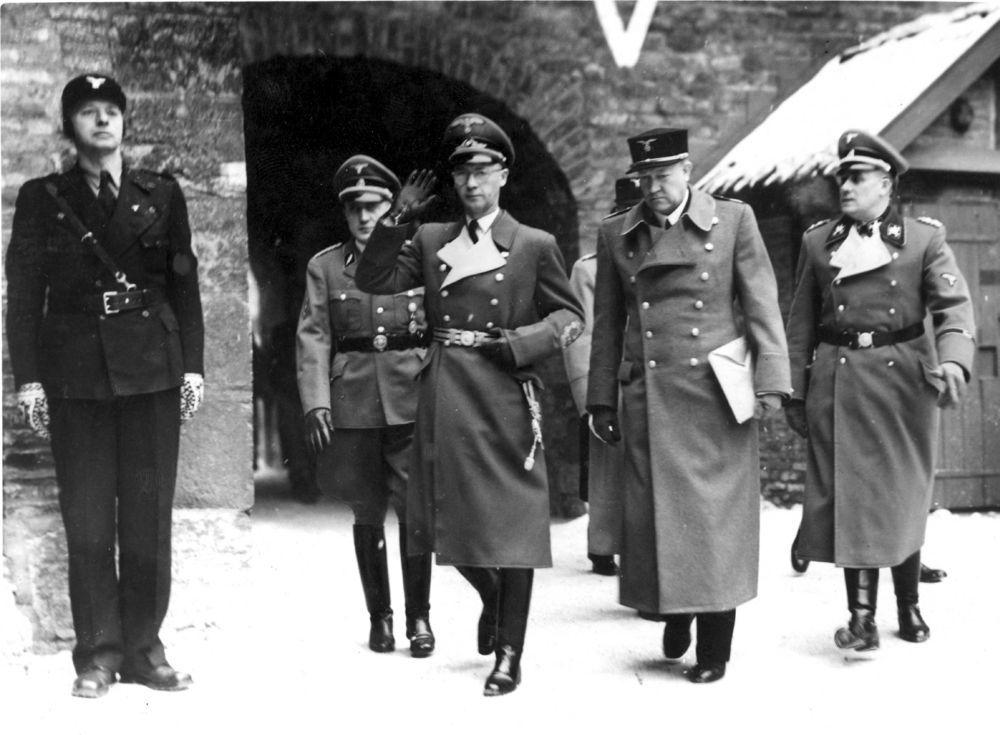 Rikskommissær Josef Terboven og Vidkun Quisling under den såkalte statsakten på Akershus 1. februar 1942