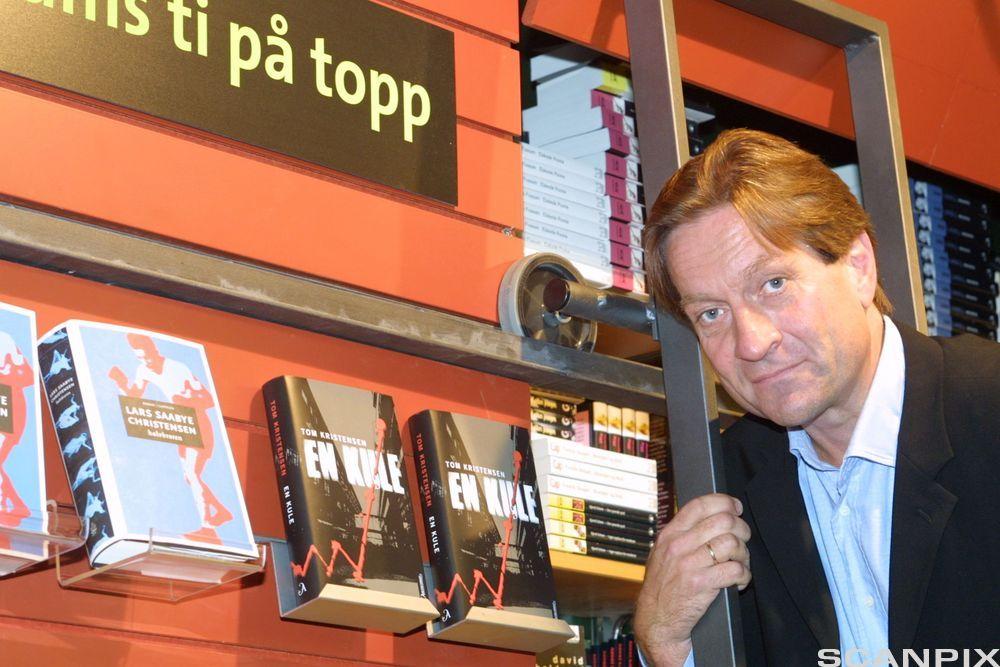 Finansmann og forfatter Tom Kristensen gir ut boka "En kule". Foto.