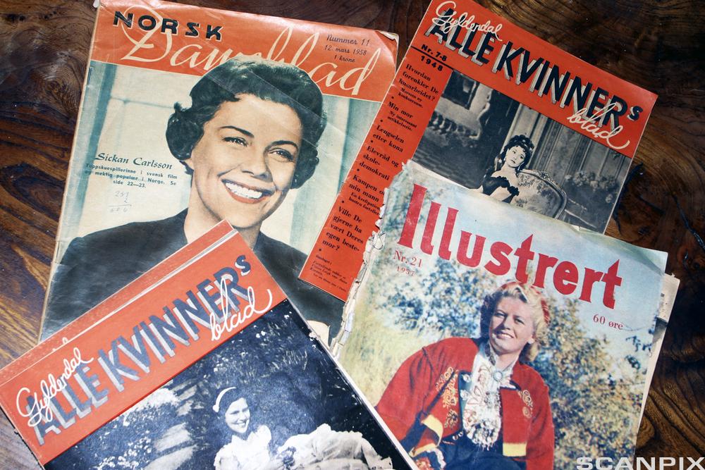 Forsiden til fire norske ukeblader: Norsk Dameblad, Illustrert og to utgaver av Alle kvinners blad. Foto.
