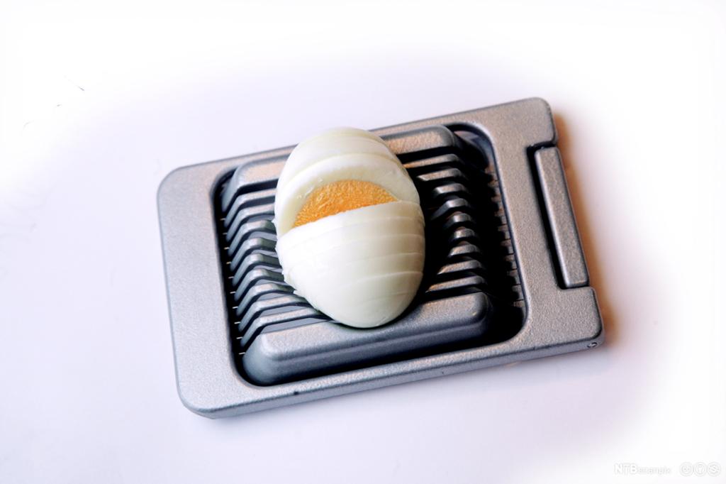 Egg som er delt i eggedeler. Foto.