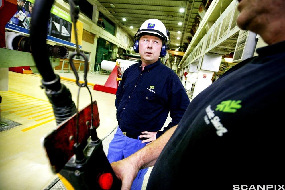 Hydrauliker i fabrikklokale.foto.