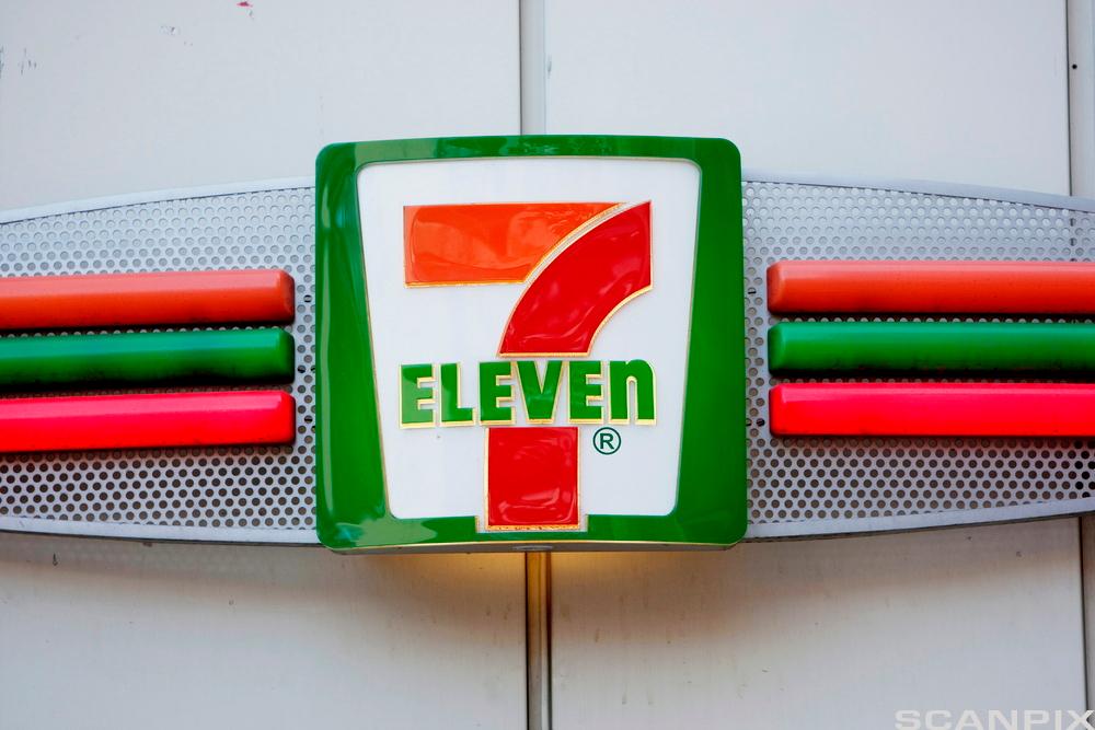 Logoen til Seven-Eleven-kjeden. Foto.