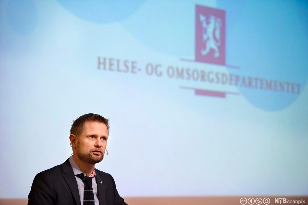 Helse- og omsorgsminister Bent Høie holder sin første sykehustale som statsråd på Rikshospitalet. Foto.
