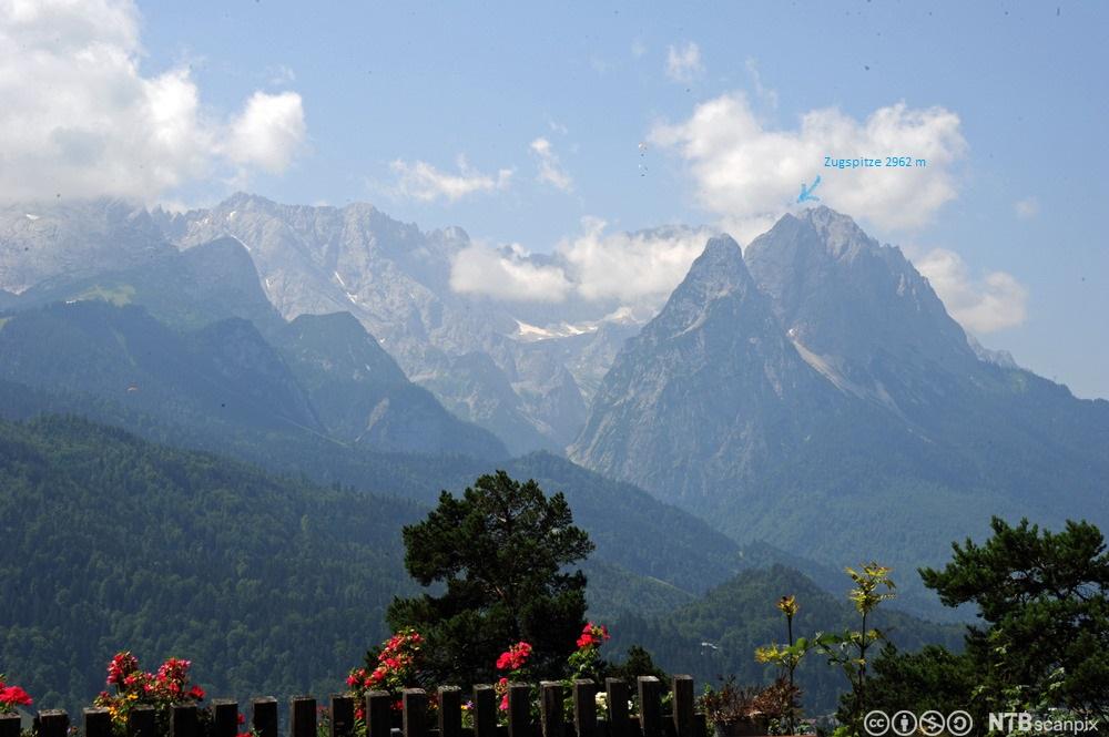 Zugspitze. Tysklands høgaste fjell. Foto.