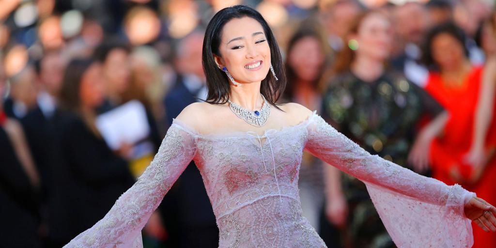 Den kinesiske skuespilleren Gong Li på rød løper i Cannes. Foto.
