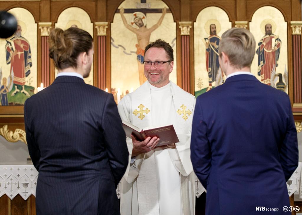 Vielse i norsk kirke. Likekjønnet ekteskap. Foto