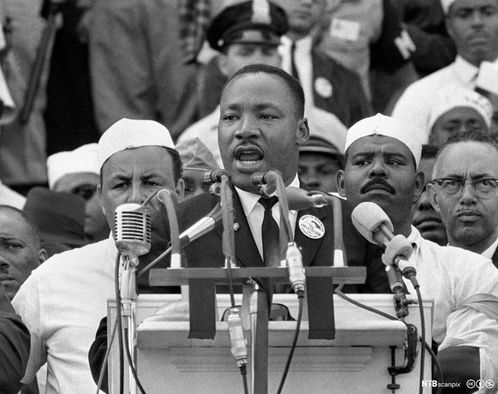 Marthin Luther King Jr. holder tale. Foto.
