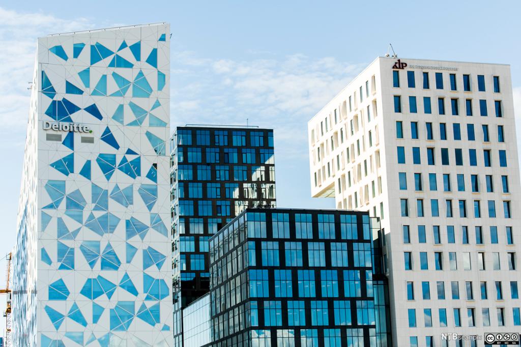 Noen av bygningene i Barcode-rekken i Operakvarteret i Oslo. Foto.