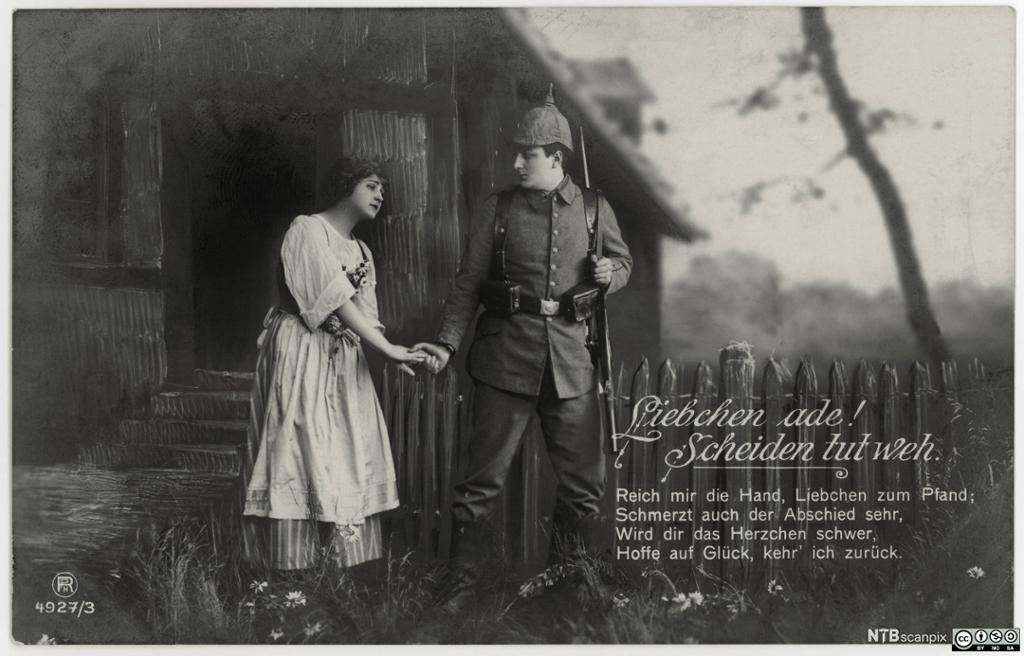Tysk postkort med krigspropaganda som viser en tysk soldat som sier farvel til sin unge kone og en tekst der det står at han håper å komme tilbake. Foto.